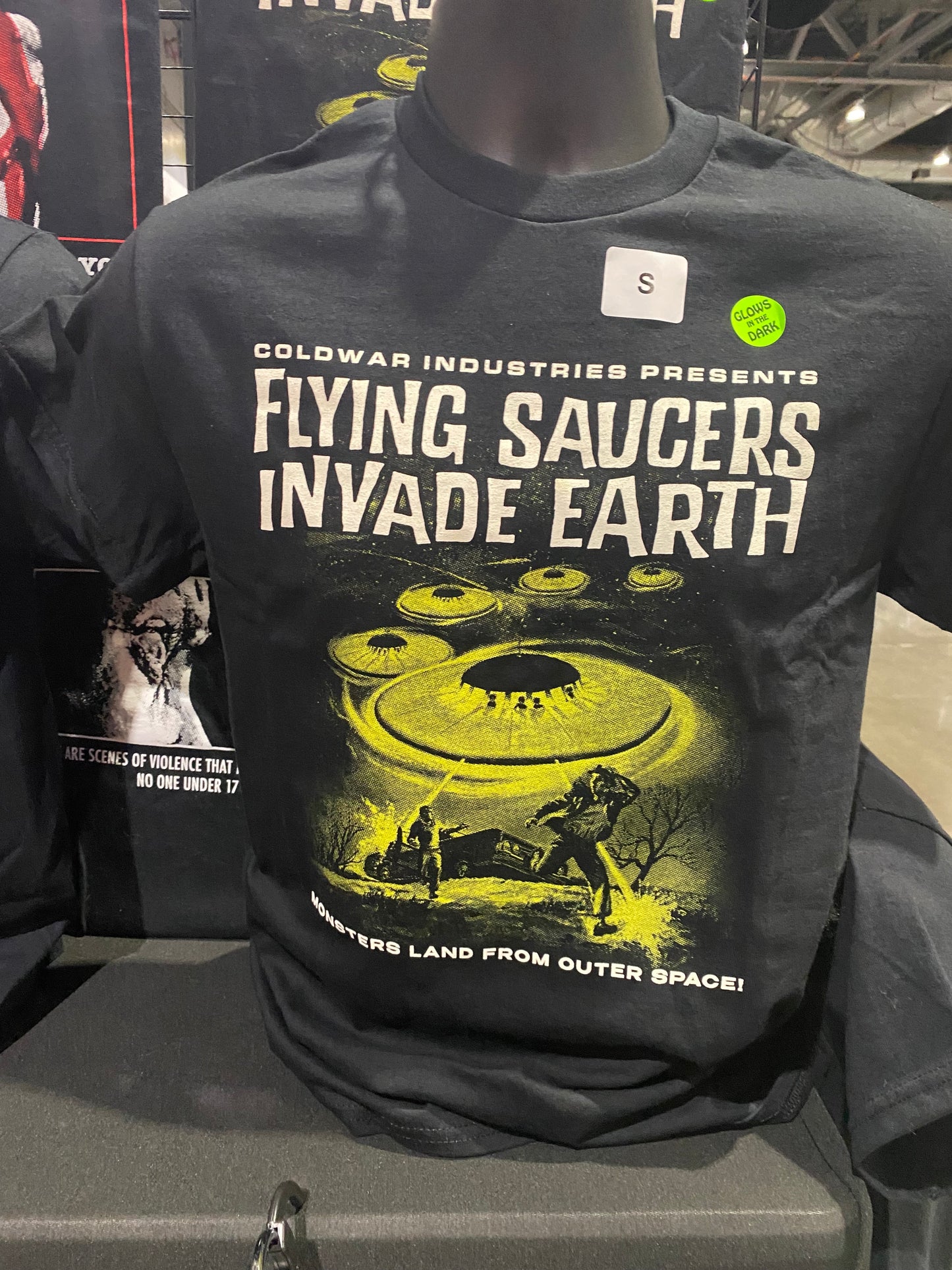 FLYING SAUCERS T-SHIRT