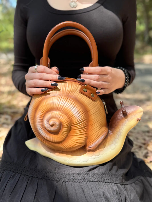 Windy Willows Snail Bag