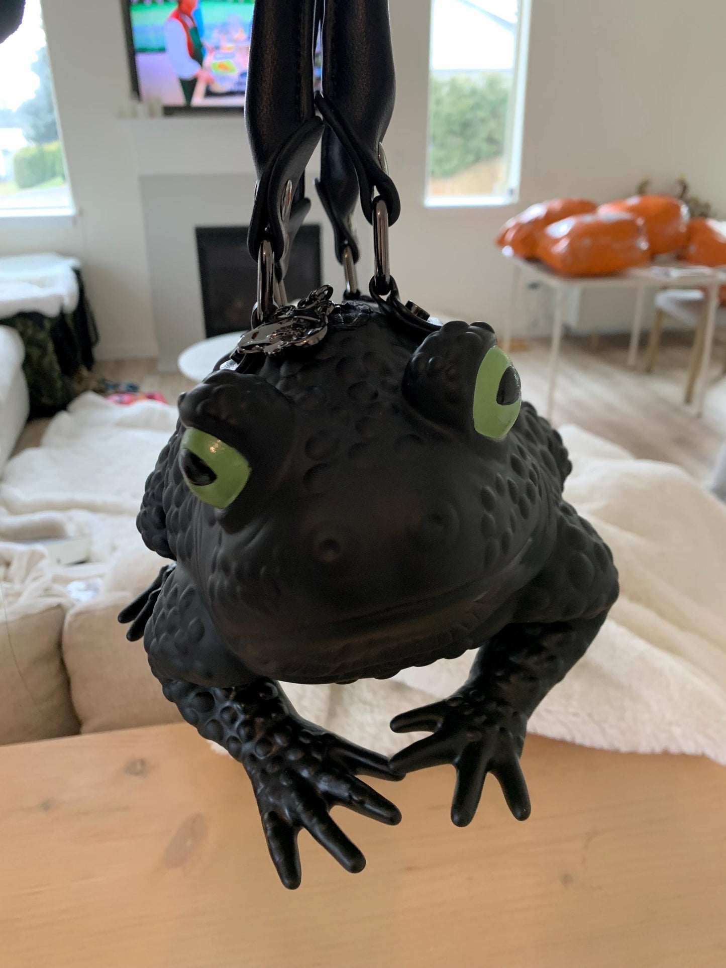 Black Toad Purse - Green Glow Eyes