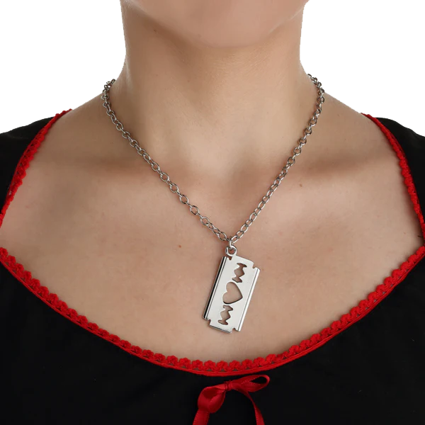 RAZOR PENDANT NECKLACE