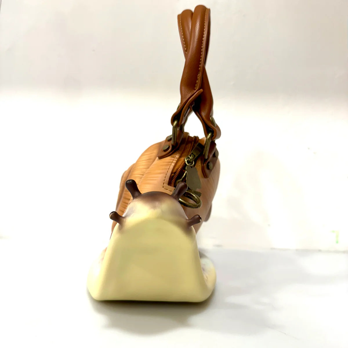 Windy Willows Snail Bag