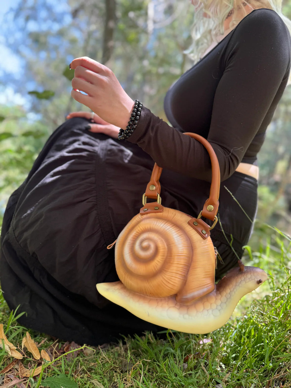 Windy Willows Snail Bag