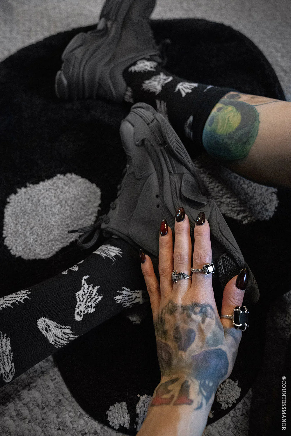 Creepy Crew Socks Ghost Host