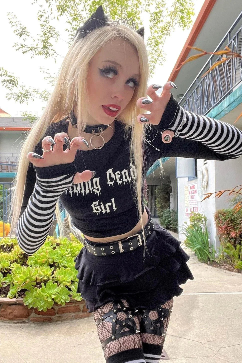 Emo Striped Arm Warmers Black/White