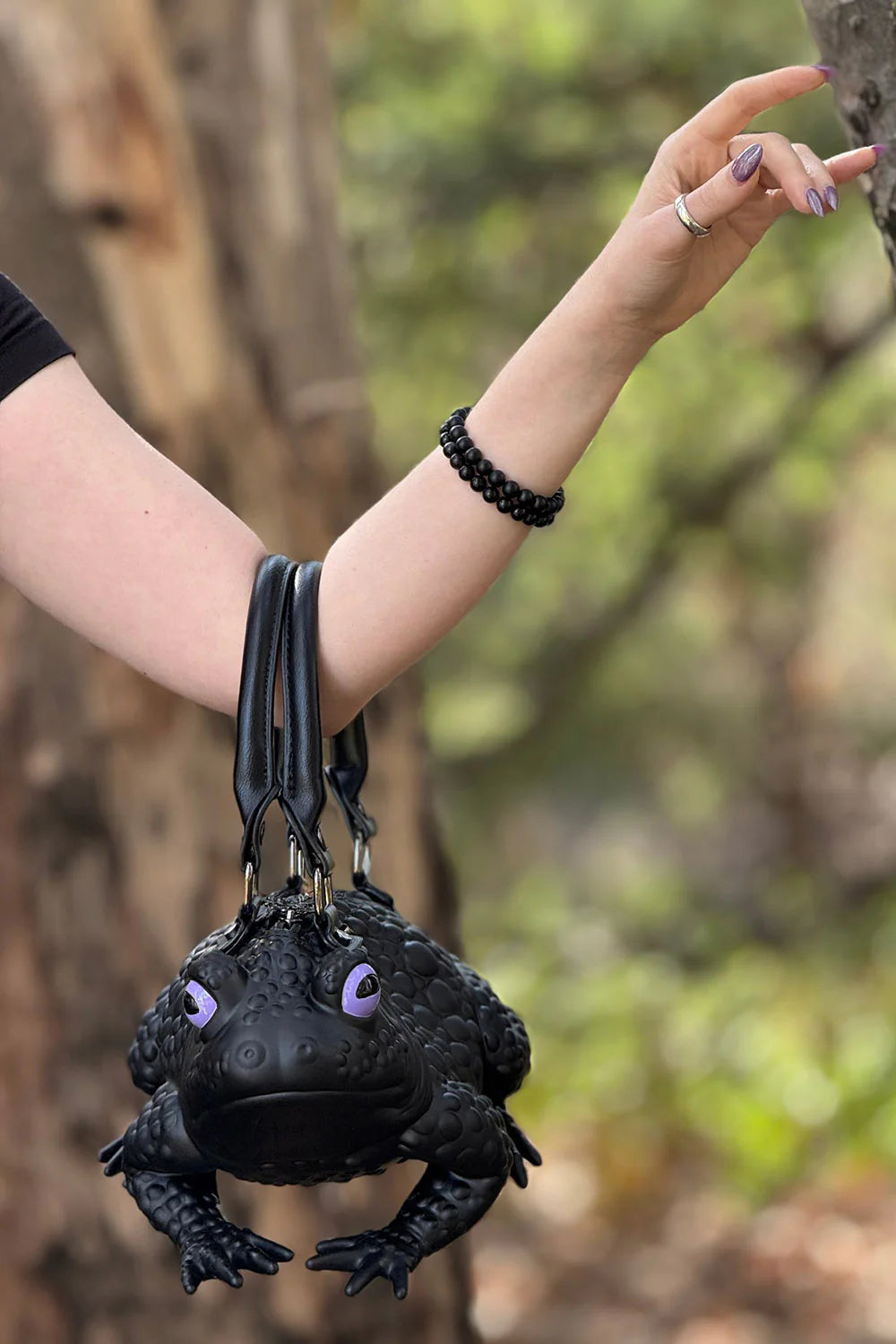 WiNDY WILLOWS Black Toad Bag Purple Eyes